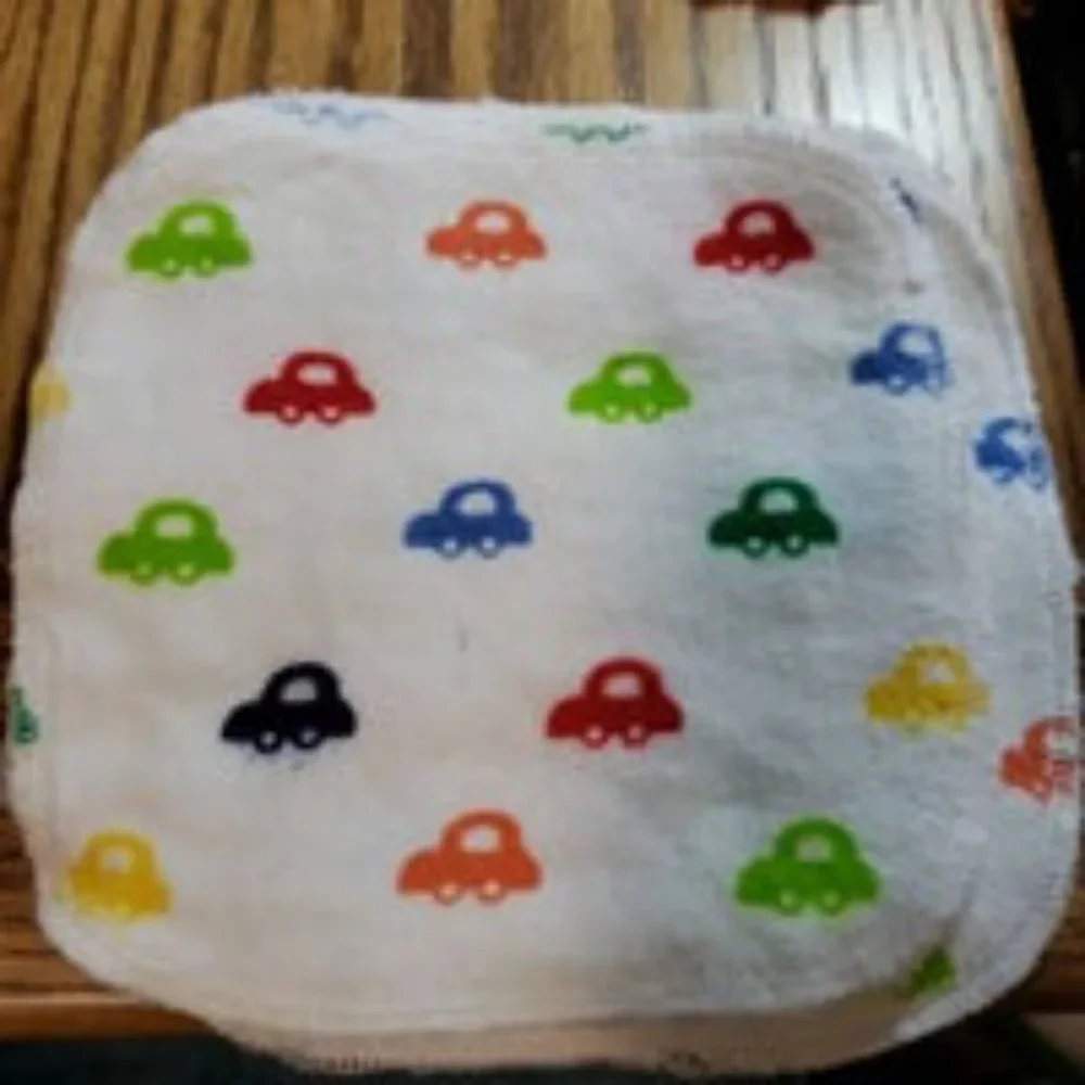 12 white car blue bunny wipes
